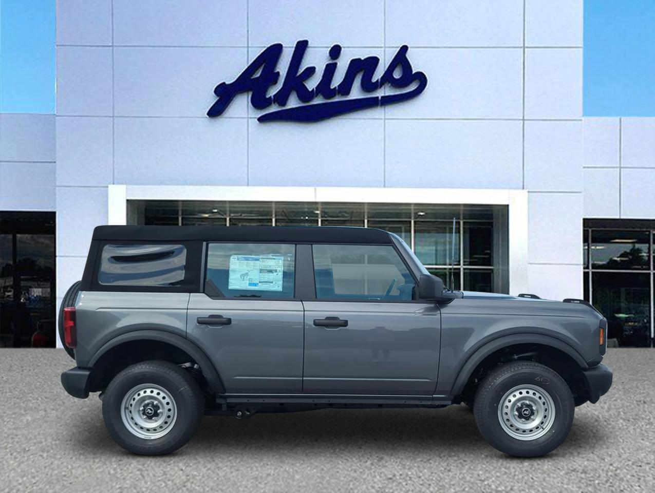 2025 Ford Bronco Base