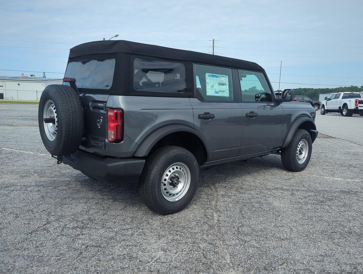 2025 Ford Bronco Base