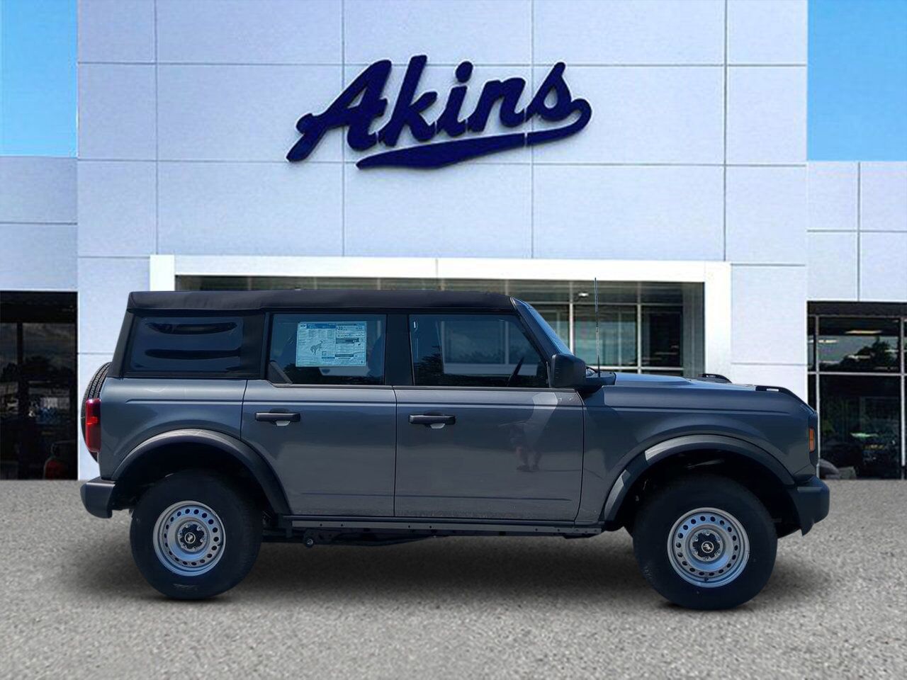 2025 Ford Bronco Base