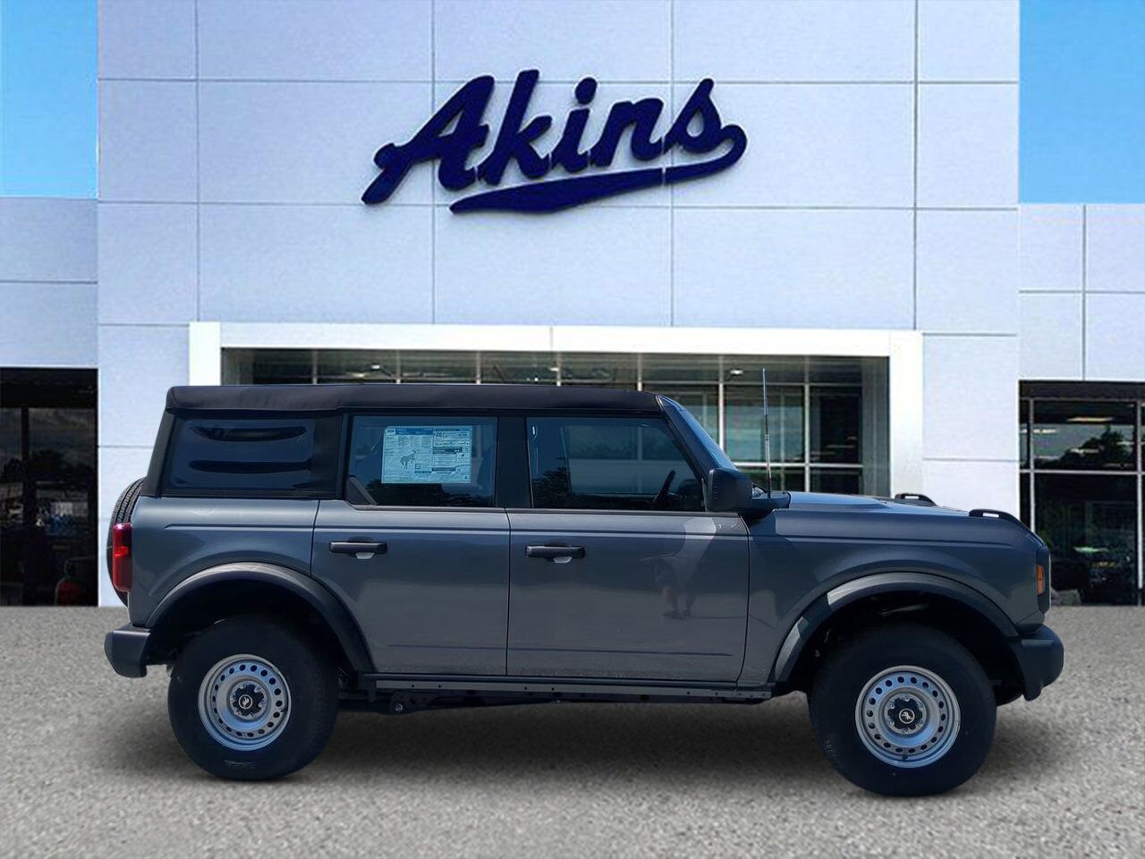 2025 Ford Bronco Base