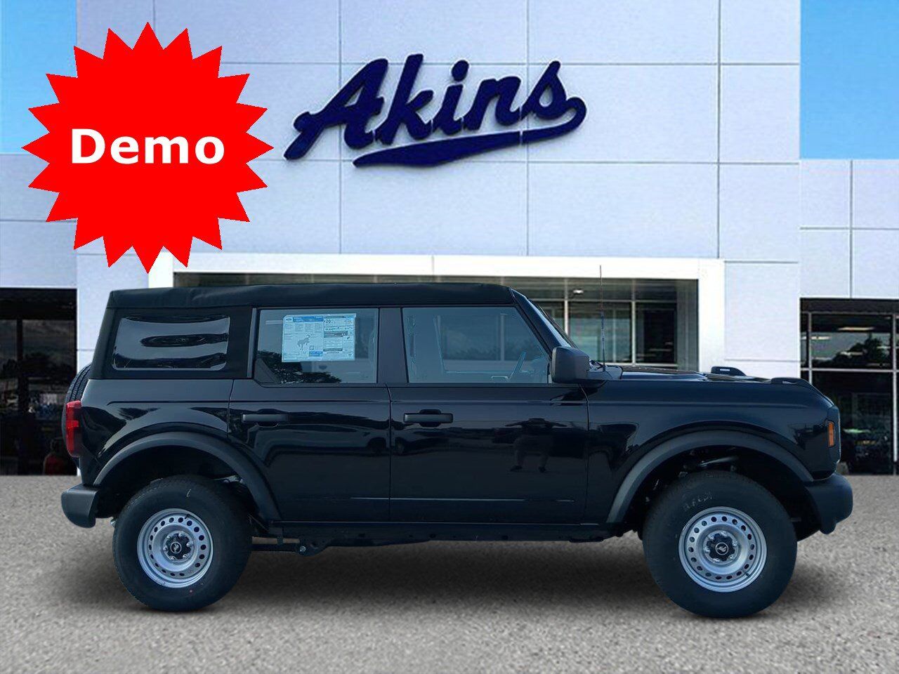 2025 Ford Bronco Base
