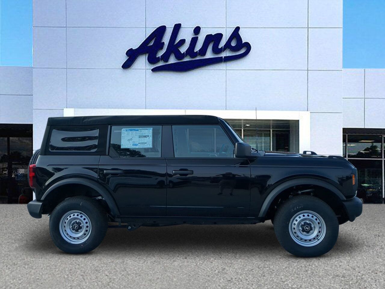 2025 Ford Bronco Base