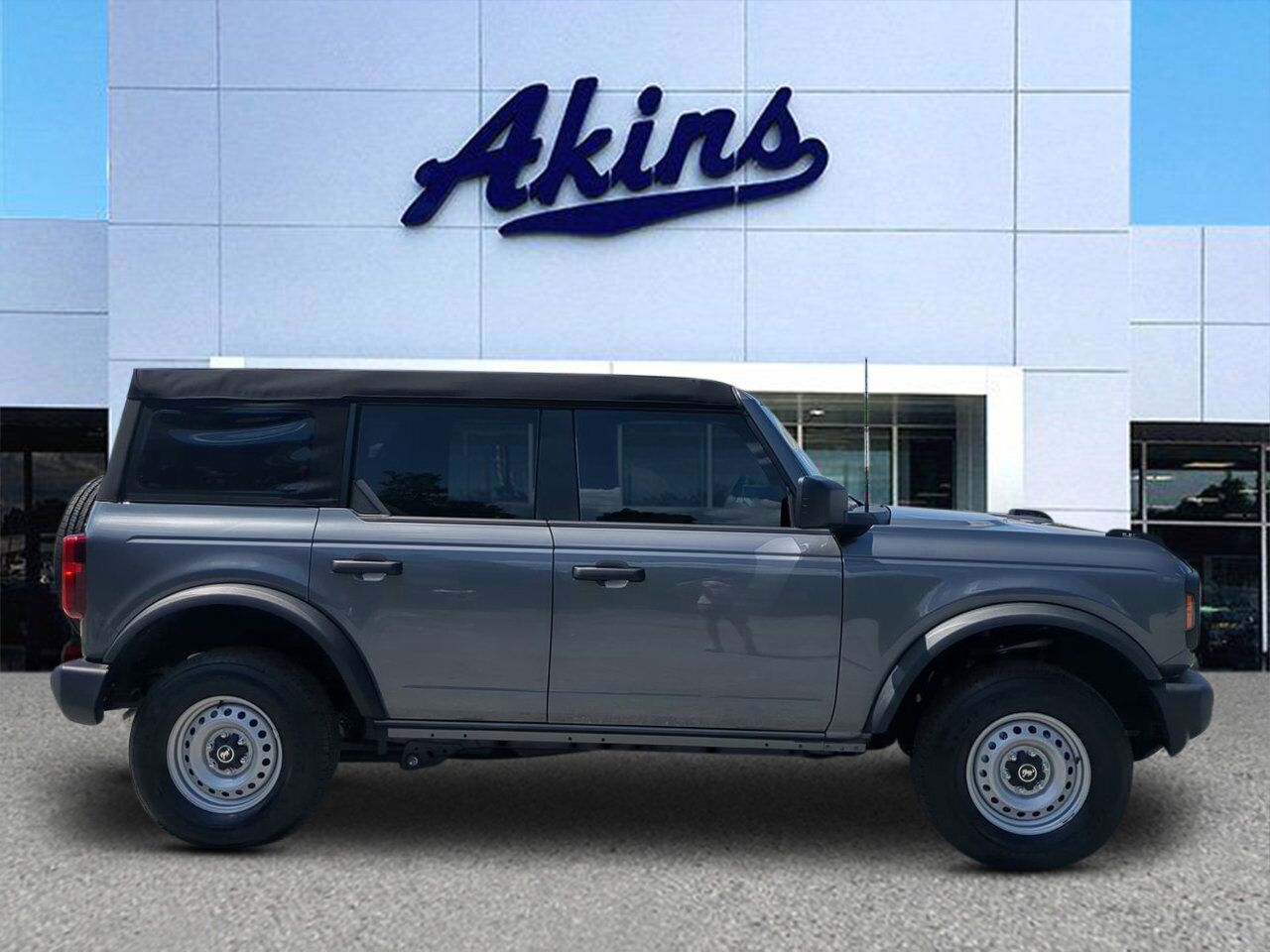 2025 Ford Bronco Base