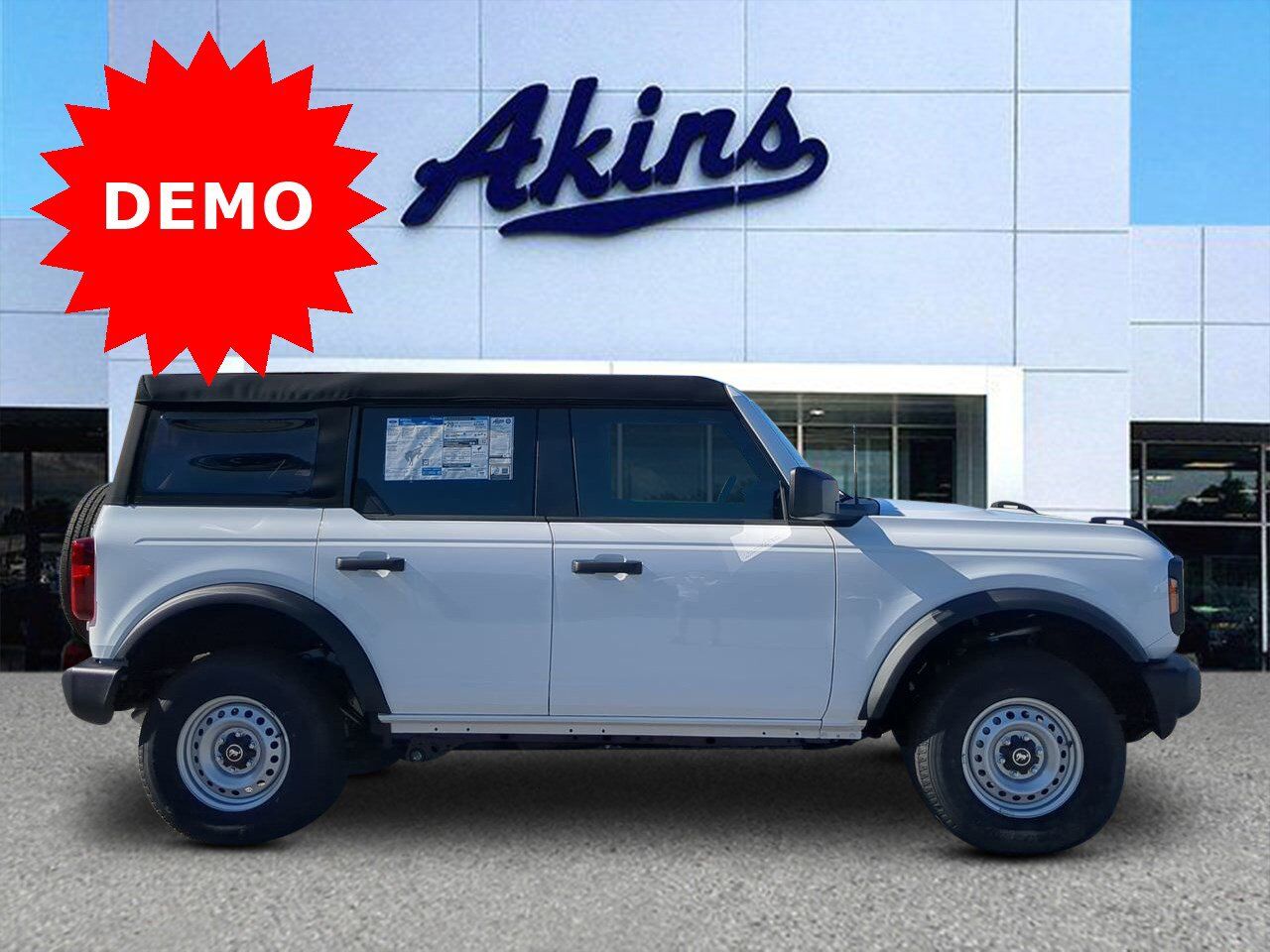 2025 Ford Bronco Base