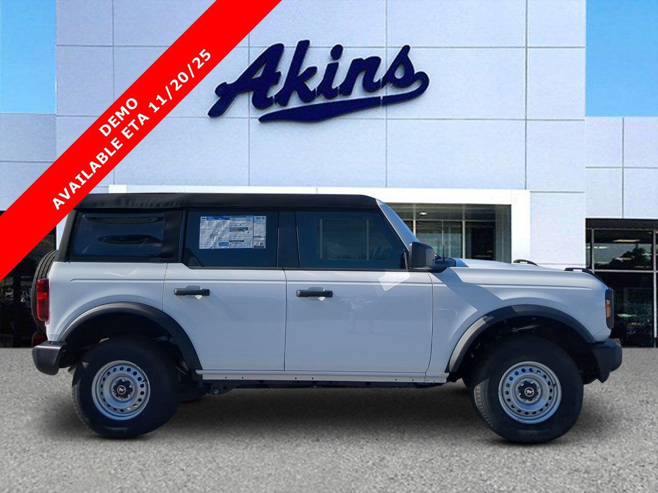 2025 Ford Bronco Base