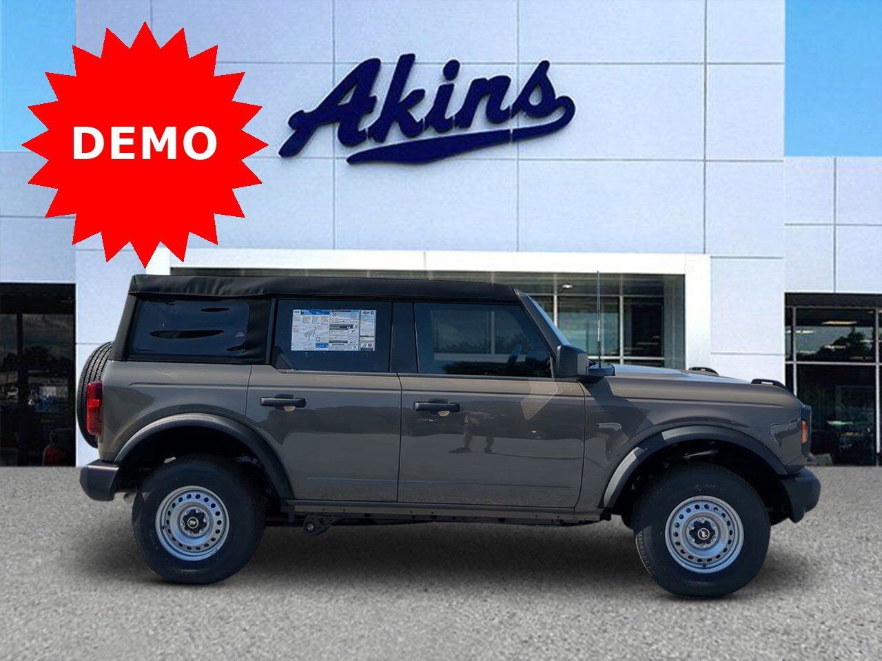 2025 Ford Bronco Base