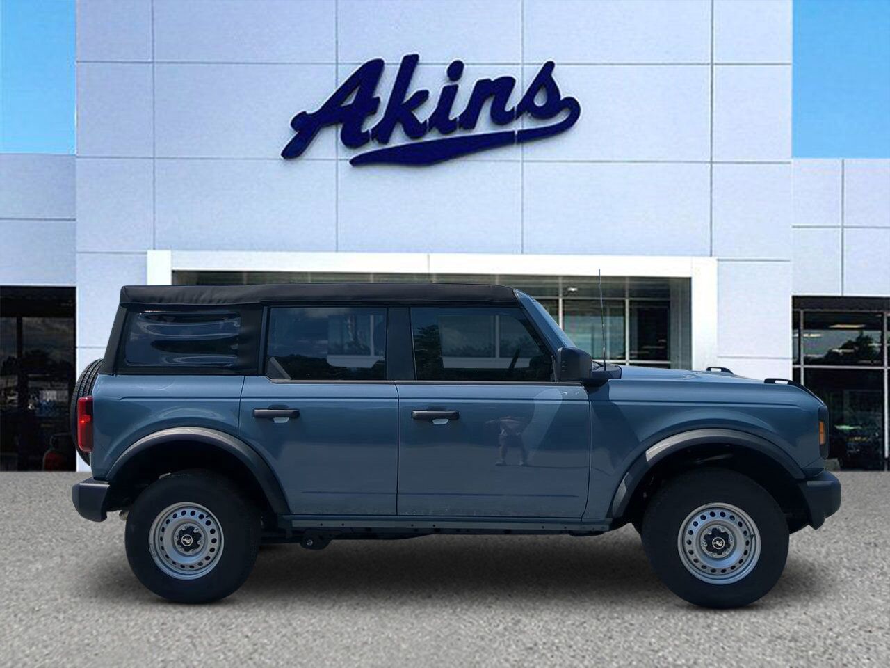 2025 Ford Bronco Base