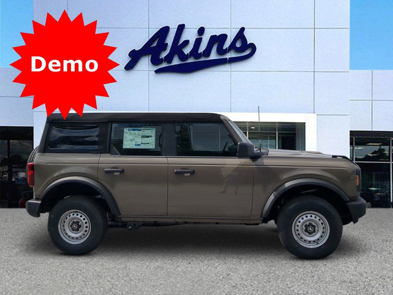 2025 Ford Bronco Base