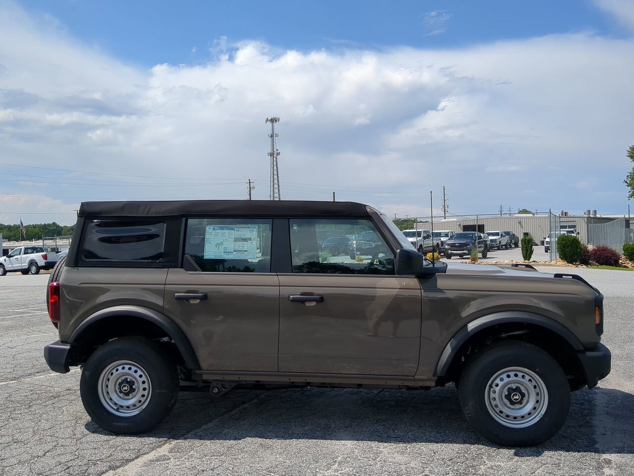 2025 Ford Bronco Base