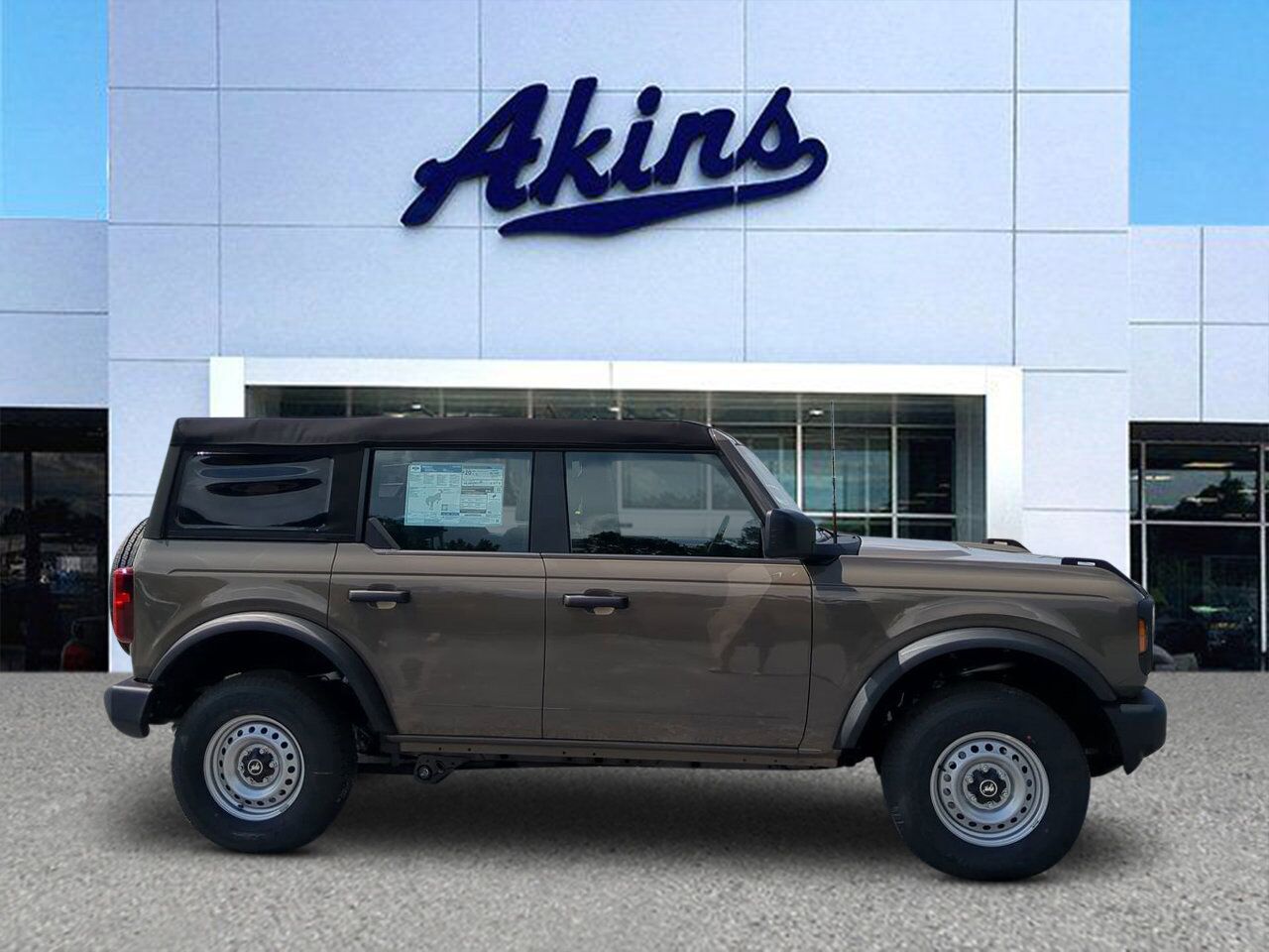 2025 Ford Bronco Base