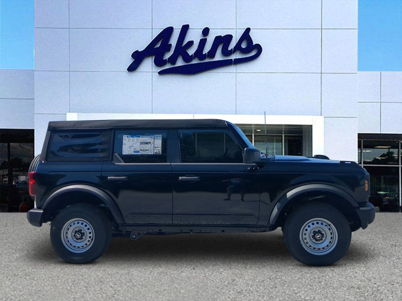 2025 Ford Bronco Base