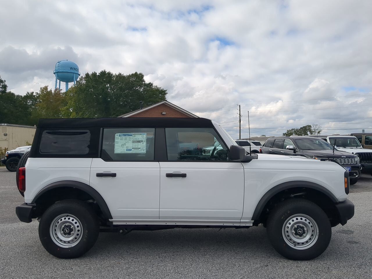 2025 Ford Bronco Base