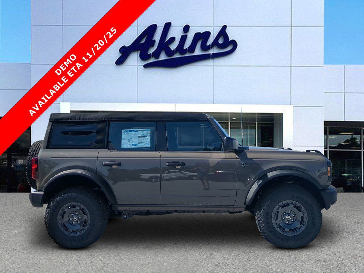 2025 Ford Bronco Base