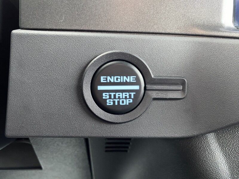 2025 Ford Bronco Big Bend Bristol  PA