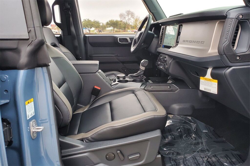 2025 Ford Bronco Outer Banks Hondo TX