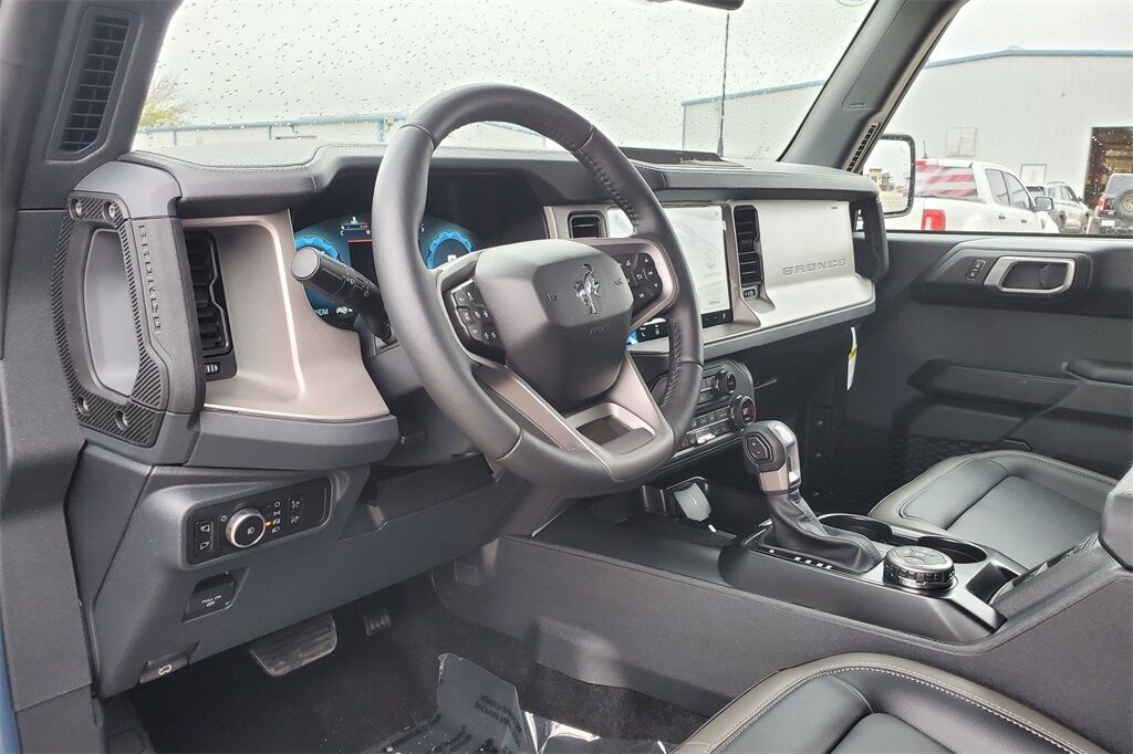 2025 Ford Bronco Outer Banks Hondo TX