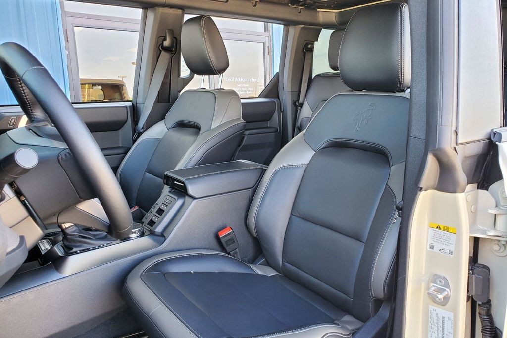 2025 Ford Bronco Outer Banks Hondo TX