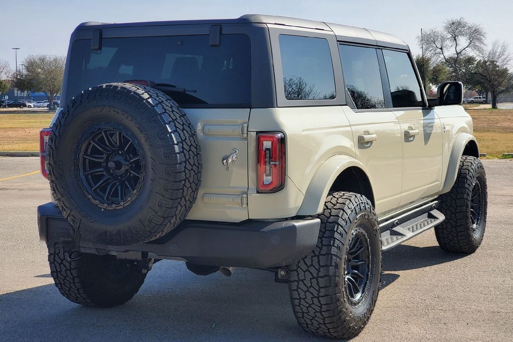 2025 Ford Bronco Outer Banks Hondo TX