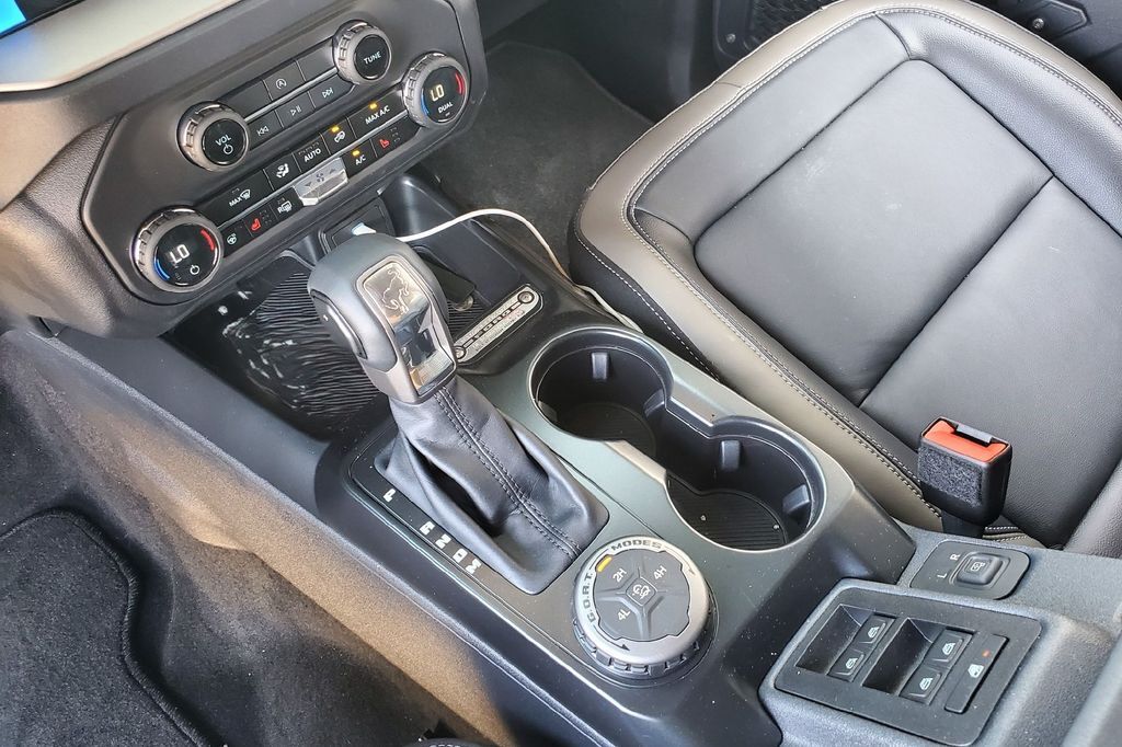 2025 Ford Bronco Outer Banks Hondo TX