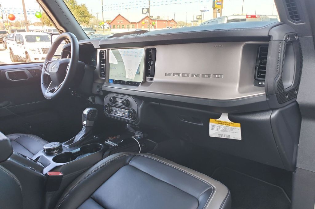 2025 Ford Bronco Outer Banks Hondo TX