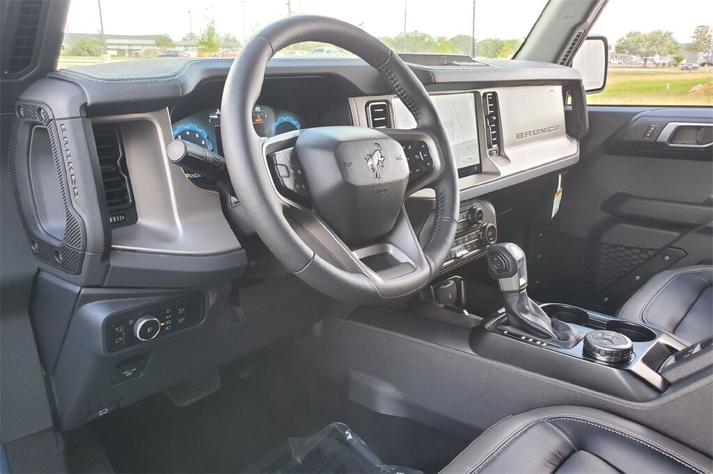 2025 Ford Bronco Outer Banks Hondo TX