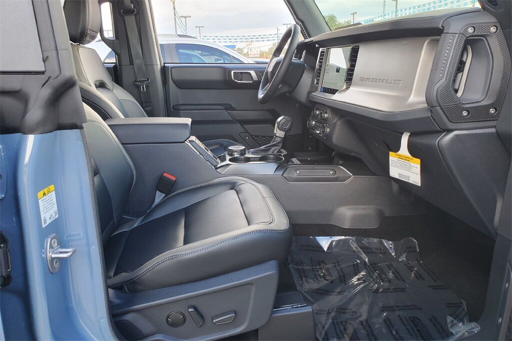 2025 Ford Bronco Outer Banks Hondo TX