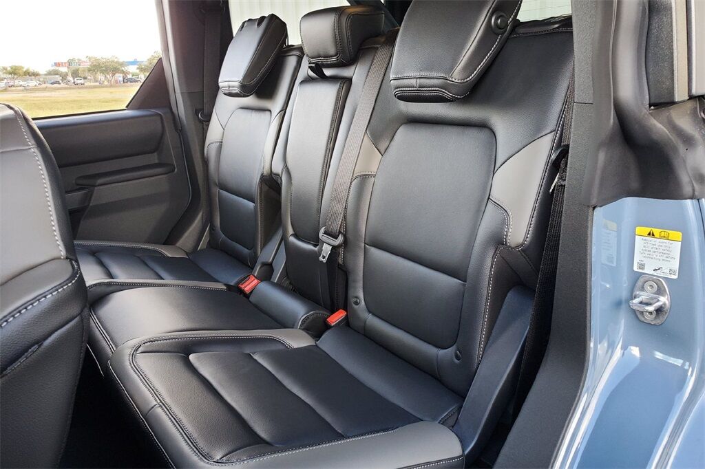 2025 Ford Bronco Outer Banks Hondo TX