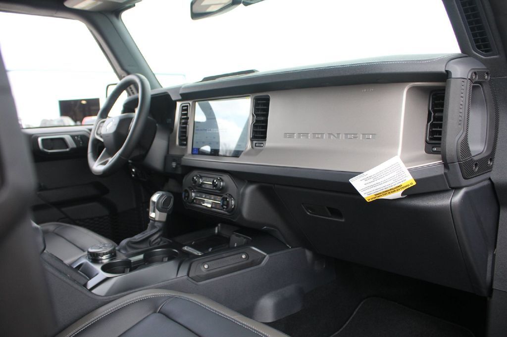 2025 Ford Bronco Outer Banks Hondo TX