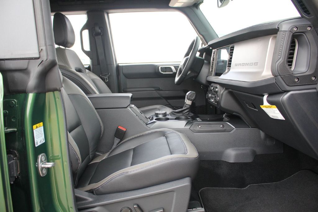 2025 Ford Bronco Outer Banks Hondo TX