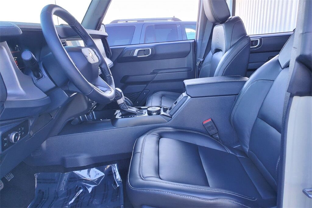 2025 Ford Bronco Outer Banks Hondo TX