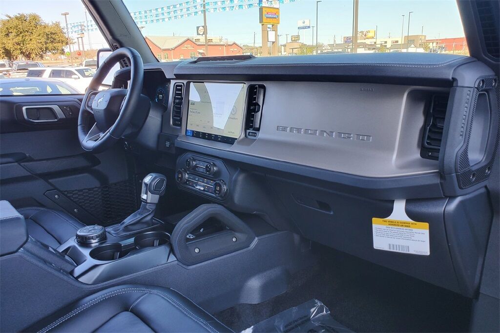 2025 Ford Bronco Outer Banks Hondo TX