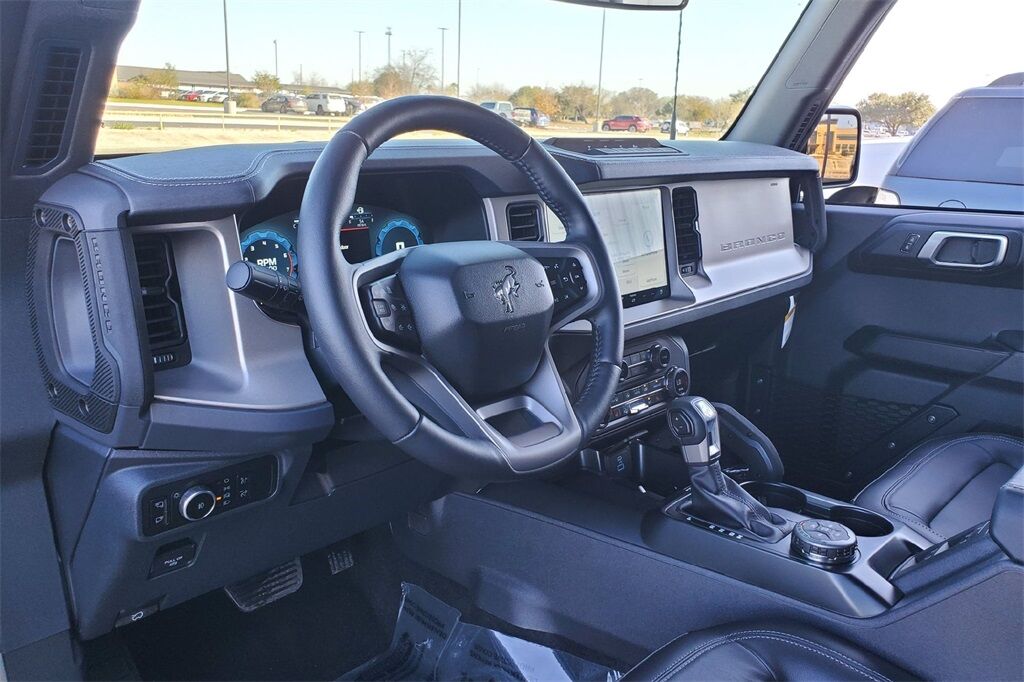 2025 Ford Bronco Outer Banks Hondo TX