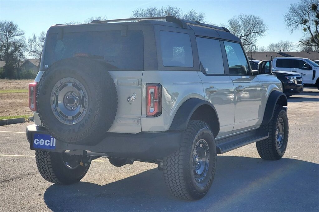 2025 Ford Bronco Outer Banks Hondo TX
