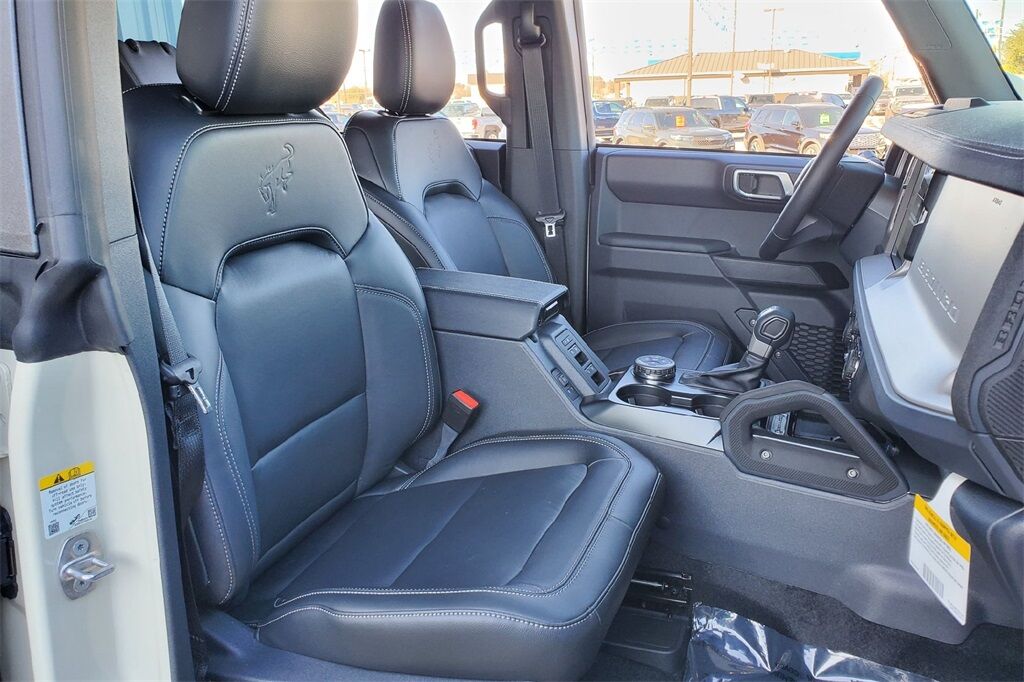 2025 Ford Bronco Outer Banks Hondo TX