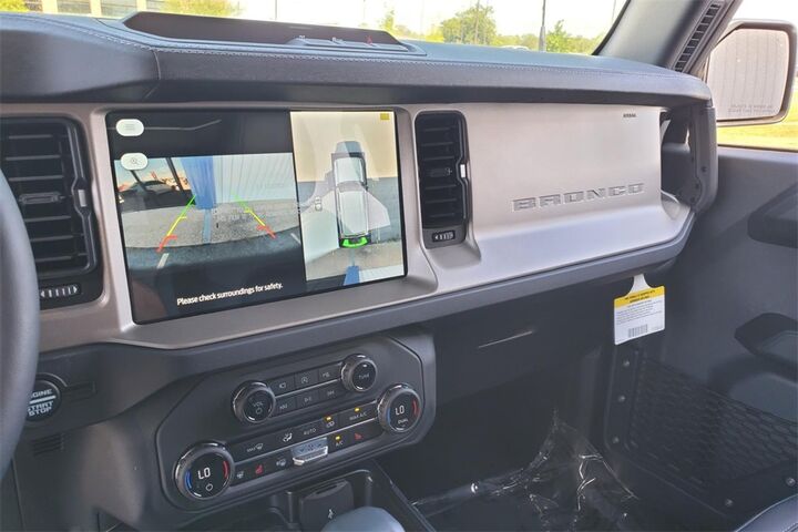 2025 Ford Bronco Outer Banks  TX