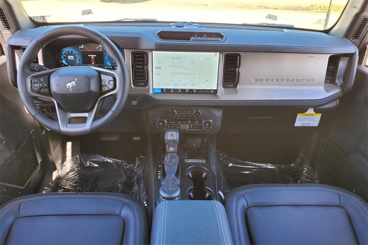 2025 Ford Bronco Outer Banks  TX
