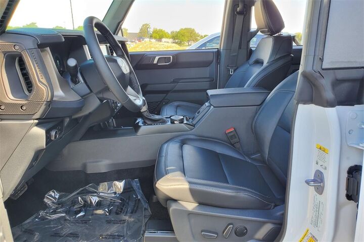 2025 Ford Bronco Outer Banks  TX