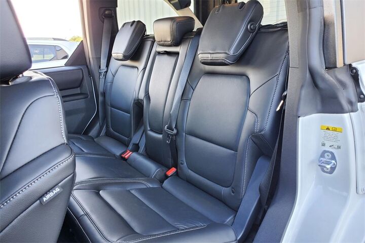2025 Ford Bronco Outer Banks  TX