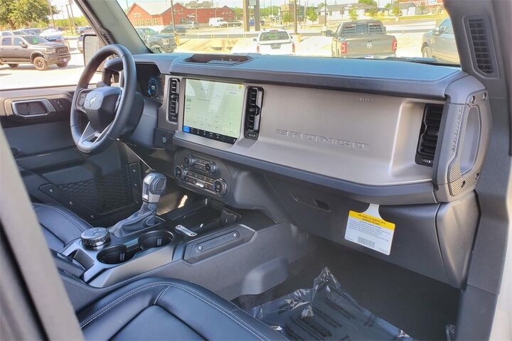 2025 Ford Bronco Outer Banks  TX