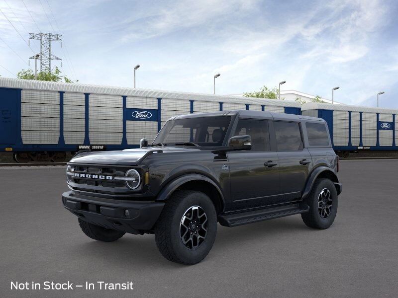 2025 Ford Bronco Outer Banks Green Bay WI