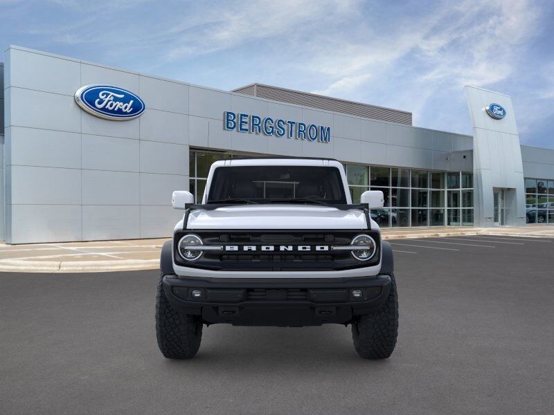 2025 Ford Bronco Outer Banks Green Bay WI