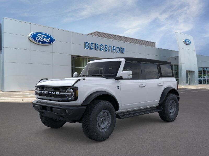 2025 Ford Bronco Outer Banks Green Bay WI