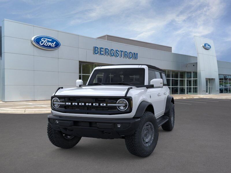 2025 Ford Bronco Outer Banks Green Bay WI