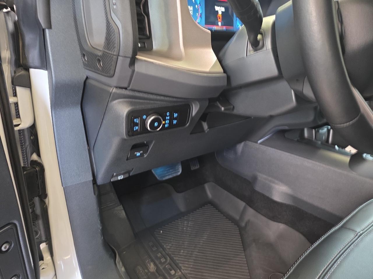 2025 Ford Bronco Outer Banks Sand Lake NY