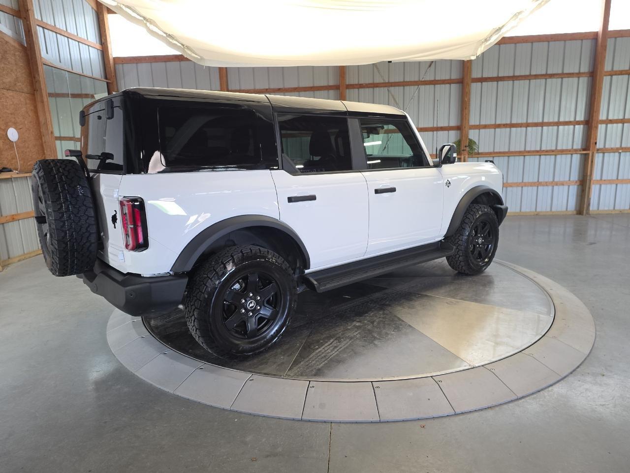 2025 Ford Bronco Outer Banks Sand Lake NY