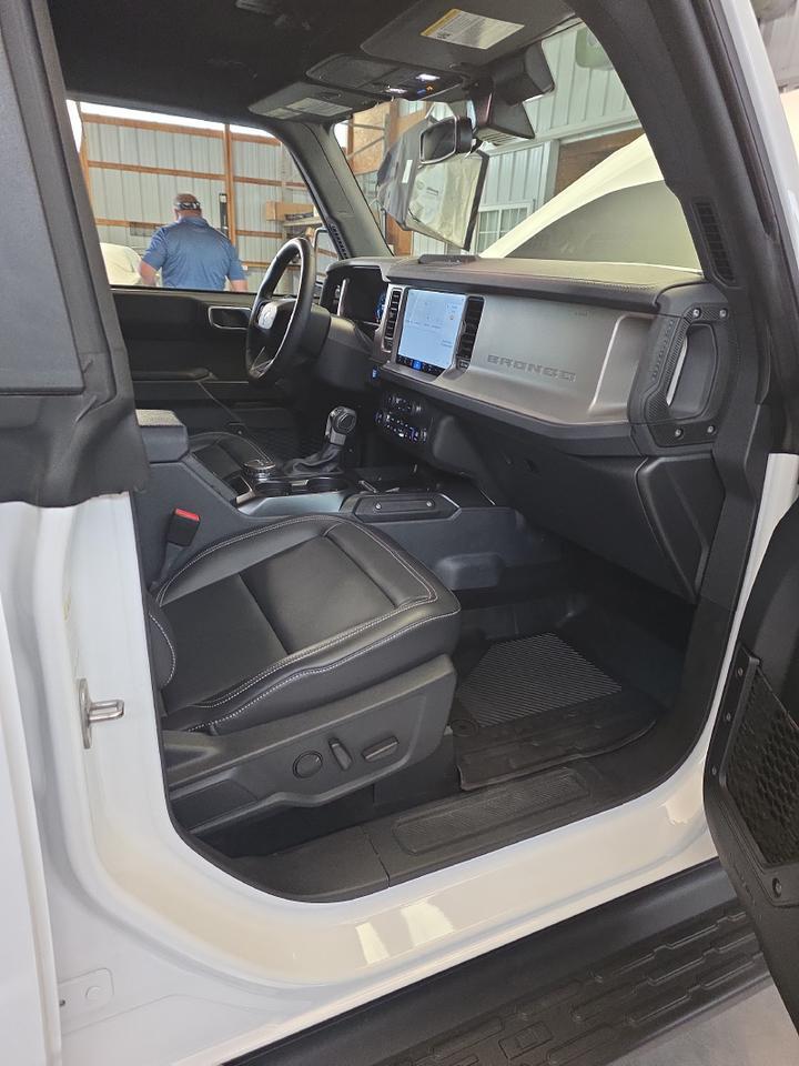 2025 Ford Bronco Outer Banks Sand Lake NY