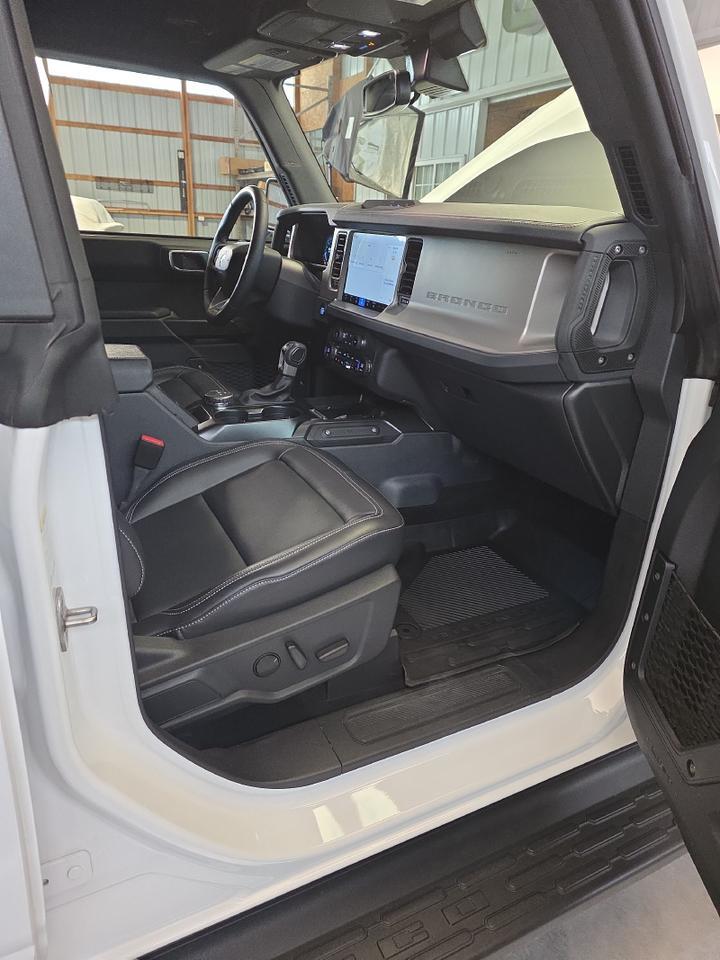 2025 Ford Bronco Outer Banks Sand Lake NY