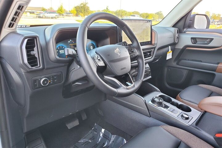 2025 Ford Bronco Sport Outer Banks  TX