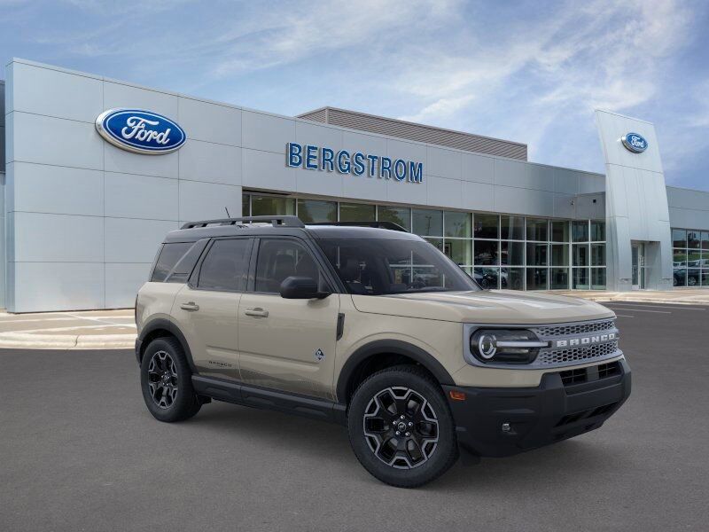 2025 Ford Bronco Sport Outer Banks Green Bay WI