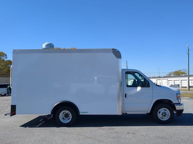 2025 Ford E-350 ROCKPORT